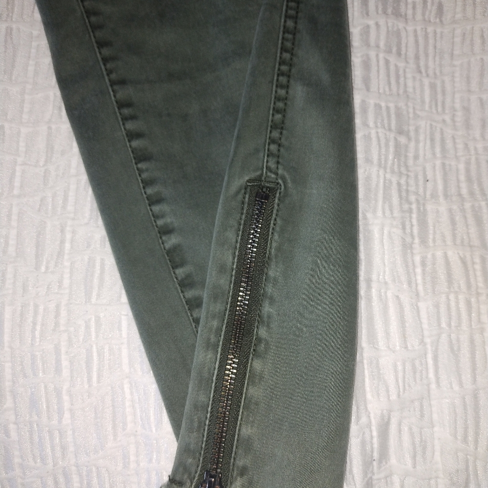 Pants - Picture 4 of 4